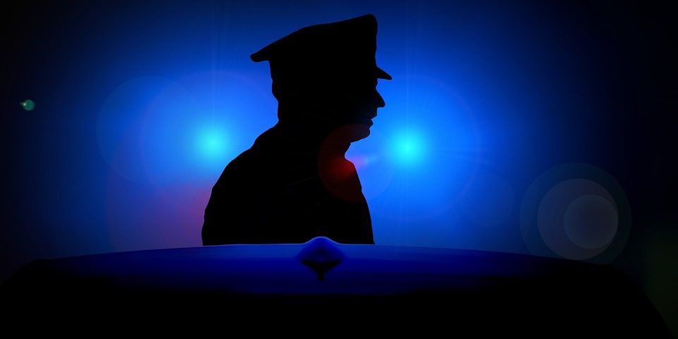 blue-light-1675686_960_720 blue-light-1675686_960_720